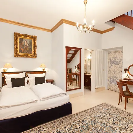 Hotel Belle Epoque