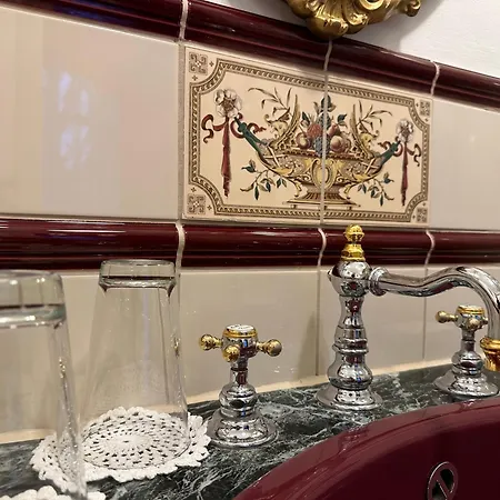 Hotel Belle Epoque